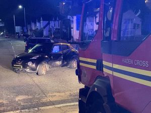 Supporting image for story: Drink driving suspect detained after two-car crash