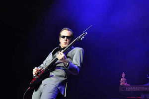 Supporting image for story: Bonamassa mixes blues and bouzouki