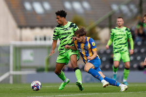 Tom Bayliss of Shrewsbury Town and Myles Peart-Harris of Forest Green Rovers (AMA)