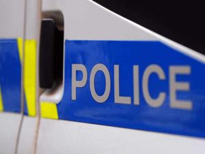 Supporting image for story: Police appeal after limping suspect reported breaking in to home