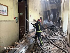 Supporting image for story: Russia carries out deadly air strike on Ukrainian prison