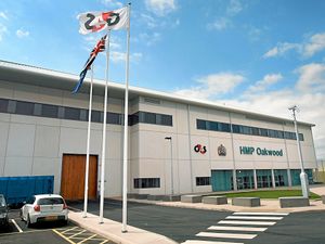 Supporting image for story: HMP Oakwood: Prison facing 'increased' drone threat