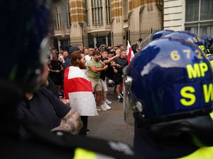 Supporting image for story: Starmer to meet police chiefs after second night of disorder and unrest