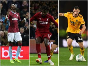 Supporting image for story: Wolves boss Nuno coy on striker 'rumours' as Leo Bonatini could depart