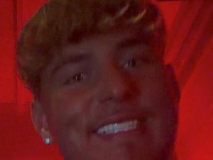 Supporting image for story: Police want to speak to this man over Birmingham glassing attack that left victim needing more than a dozen stitches