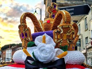 Supporting image for story: Royal postbox toppers praised by townsfolk