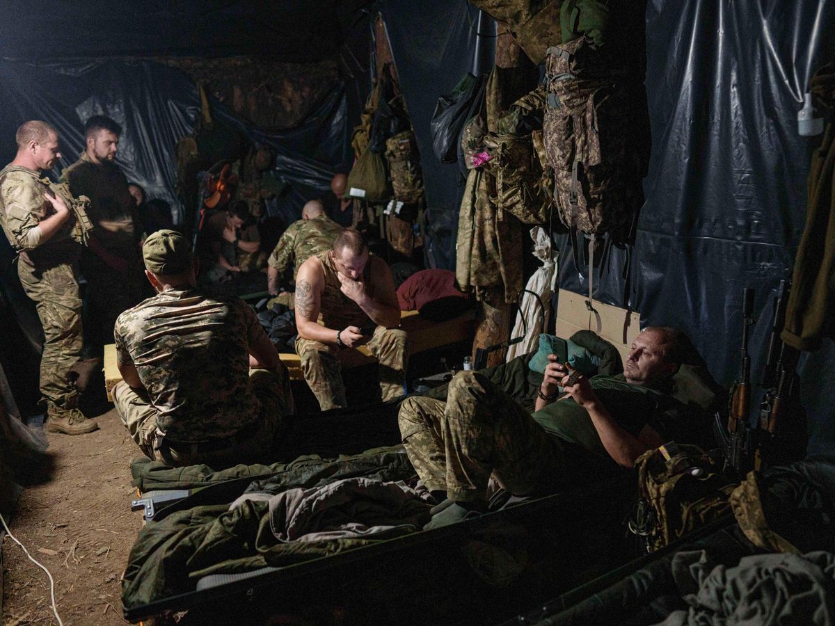 Ukrainian troops have little hope for peace as Trump deadline for Russia arrives