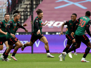 Supporting image for story: West Ham 1 Aston Villa 1 - Report and pictures