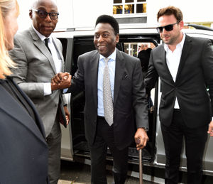Pele arriving at the venue