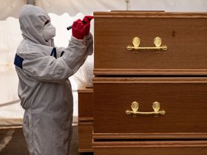Supporting image for story: More than 40,000 extra deaths at home in England and Wales since pandemic began