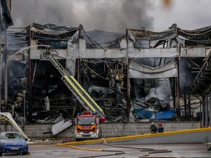 Supporting image for story: Russian attacks kill four in Ukraine as Zelensky pleads for air defence