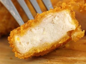 Supporting image for story: Public told to stop eating fried chicken spilled on road by lorry