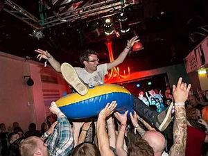 Supporting image for story: Slam Dunk music festival to honour Stephen Sutton