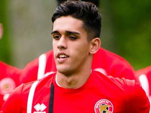 Supporting image for story: Walsall's Jordon Sangha joins Hednesford on loan