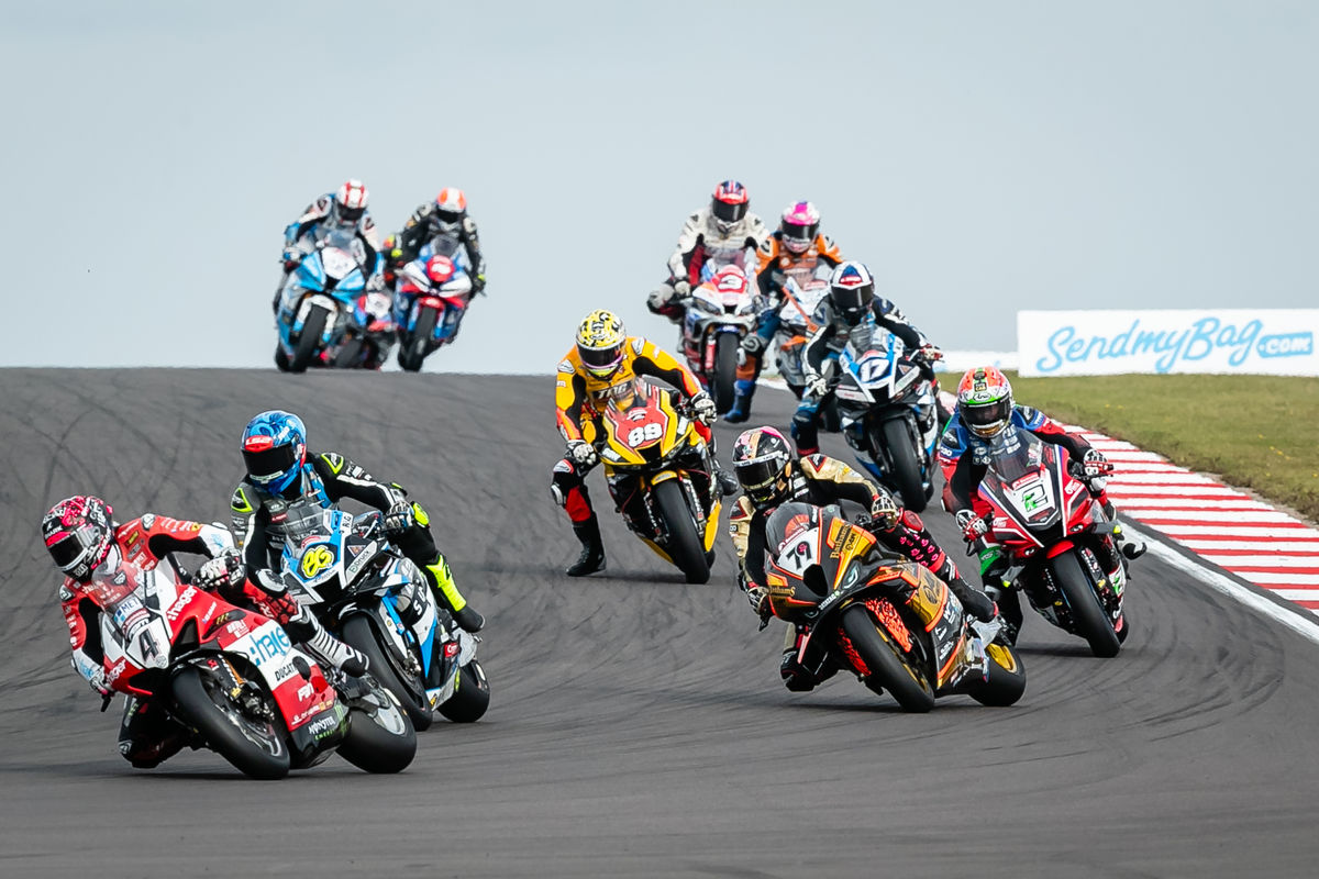 Stacey shows consistency in British Superbikes battle at Donington Park