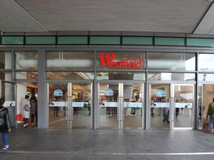 Supporting image for story: Westfield shopping centre evacuated because of fire in car park