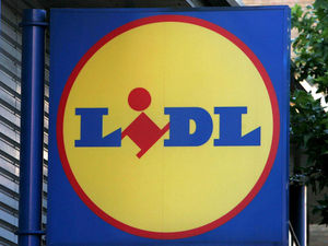 Supporting image for story: Lidl totem sign for new Shrewsbury store is thrown out