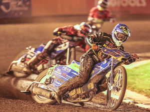 Supporting image for story: Wolverhampton Wolves focusing on the task against Swindon