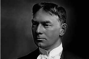 Supporting image for story: Statue for celebrated Walsall author