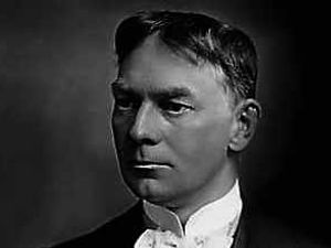 Supporting image for story: Statue for celebrated Walsall author