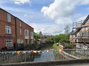 Supporting image for story: Commission set up to address river water quality issues