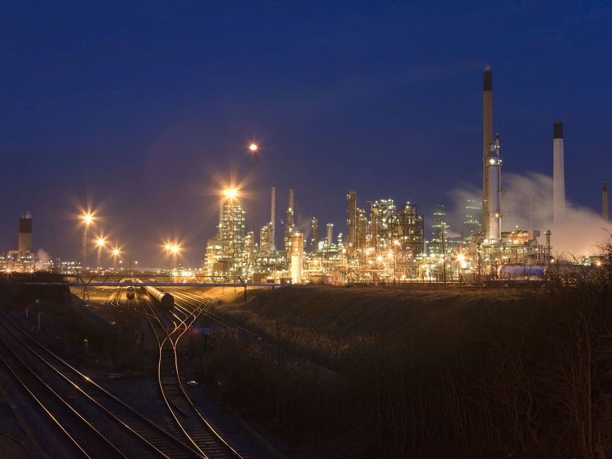 Government demands investigation after Lindsey oil refinery owner collapses