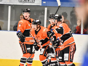 Supporting image for story: Telford Tigers fight back to win home opener