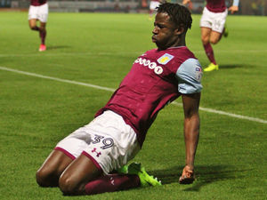 Supporting image for story: Albert Adomah hails "maturing" Aston Villa star Keinan Davis