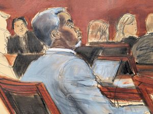 Supporting image for story: Ex-girlfriend of Sean Combs sobs while telling court of sex marathons