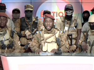 Supporting image for story: Protesters attack French embassy in Burkina Faso after coup