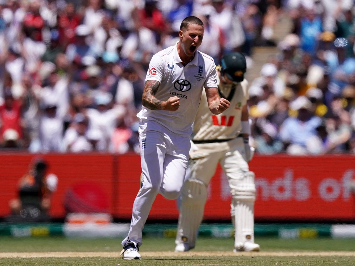 England end wait for Test win in Australia with thrilling two-day triumph at MCG