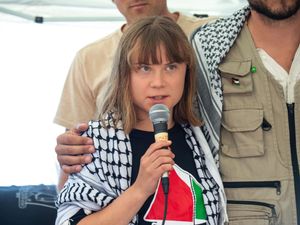 Supporting image for story: Greta Thunberg arrives in Paris after being deported from Israel