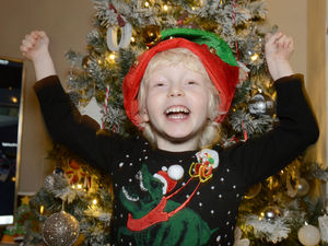 Supporting image for story: Perfect Christmas for young Oscar and family after cancer battle