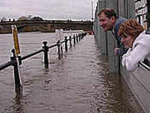 Supporting image for story: Plea for more water barriers