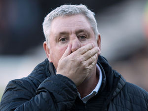 Supporting image for story: Steve Bruce: Villa lacked creativity in Fulham loss