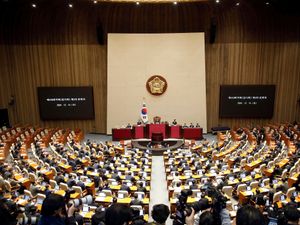 Supporting image for story: South Korean parliament votes to impeach President Yoon Suk Yeol