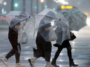 Supporting image for story: One dead and several injured as Typhoon Shanshan tears through Japan