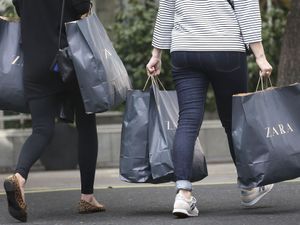 Supporting image for story: Consumer confidence in economy falls to lowest point this year