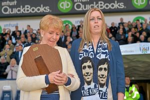 Laraine Astle and daughter Claire Wheeler. (Picture: AMA)