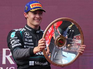 Supporting image for story: George Russell emerges from early chaos to win Australian Grand Prix