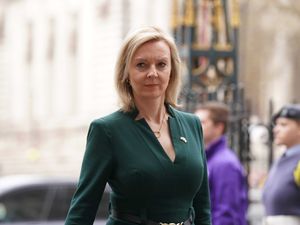 Supporting image for story: British spies to help link Russian leaders to war crimes in Ukraine