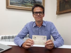 Supporting image for story: Postcard from world’s first official airmail flight in India sells for £420 at Staffordshire auction