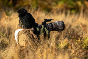 Jamie in action on a wildlife photography shoot