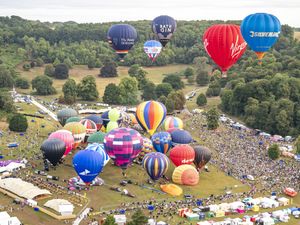 Supporting image for story: Dozens of hot air balloons take to the skies above Bristol