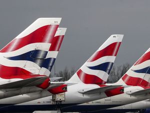 Supporting image for story: Heathrow orders last-minute cancellations affecting around 10,000 passengers
