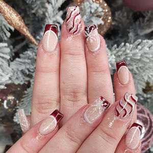 A touch of class with these nails 