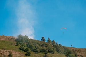 A paraglider could be seen as the fire burned