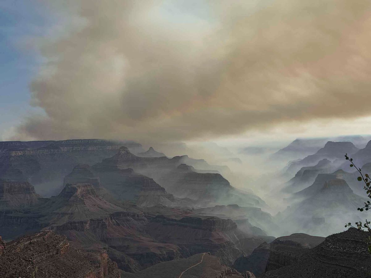 Wildfire along Grand Canyon&rsquo;s North Rim destroys historic lodge