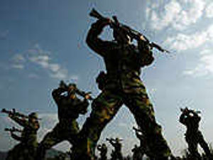 Supporting image for story: Major rise in army recruits