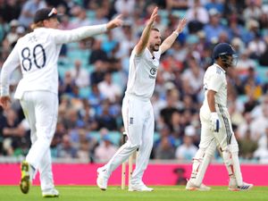 Supporting image for story: Gus Atkinson shines but inconsistent England fail to punish India at Oval